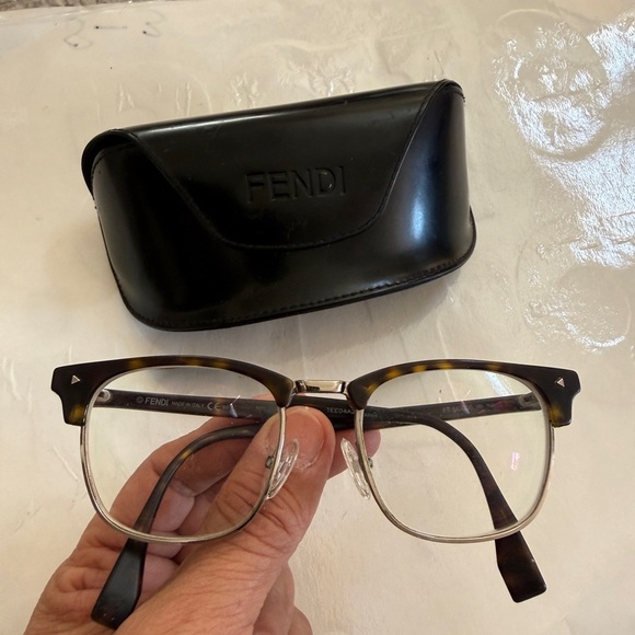 Fendi unisex Classic Brown Tortoise eyeglasses with Black Case. Strong frame main image 10